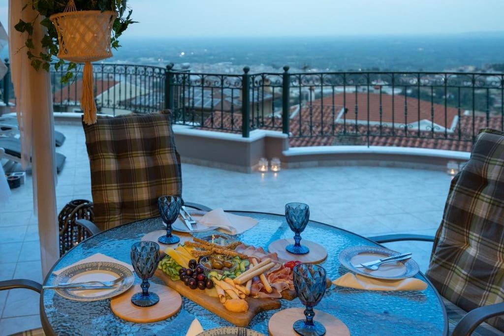 Amazing View With Huge Balcony Apartment Veria  Exterior photo